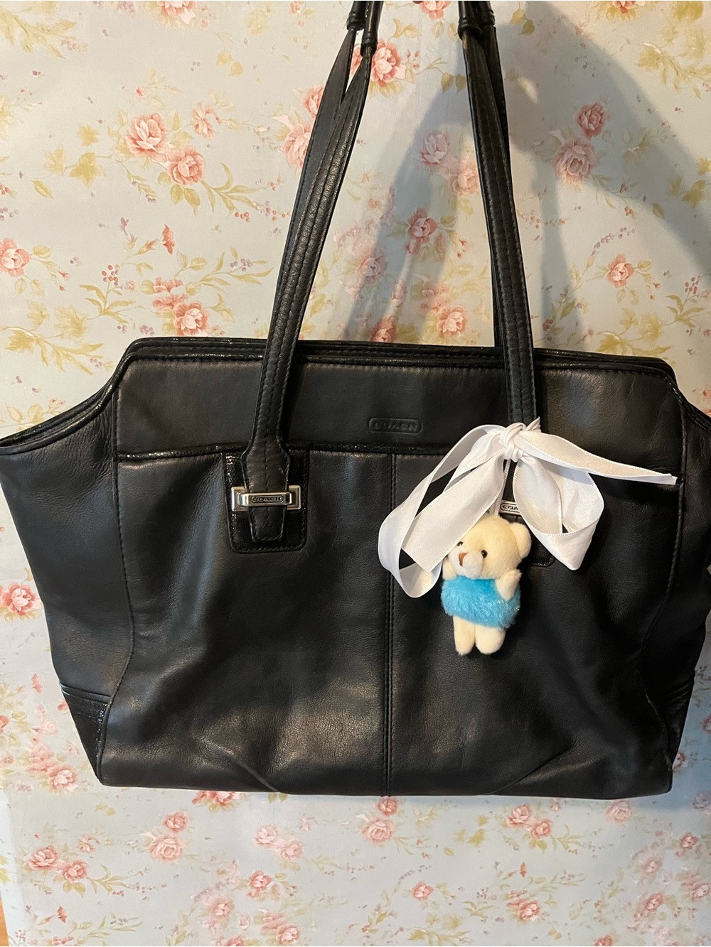vintage y2k 2000s coquette cute black leather coach bag with handmade bag charm!